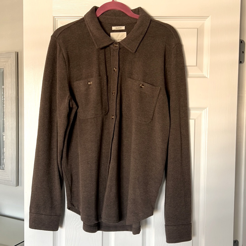 Like new Thread & Supply super soft button down. Size large.